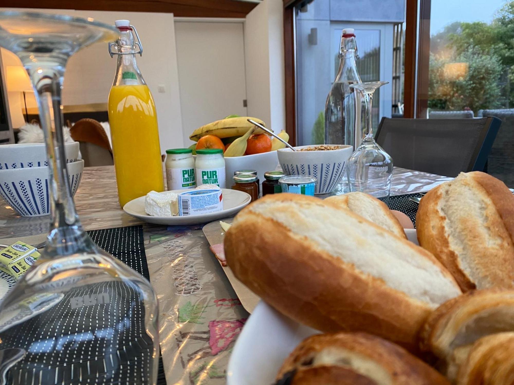 Bed and Breakfast La Couette Du Voyageur Wanze Esterno foto